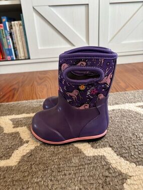 Baby Girl Bogs size 5